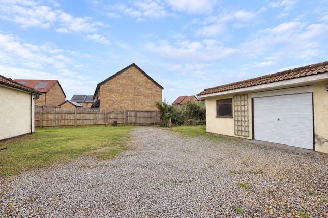 Brent Knoll Bungalow,, Cribbs Causeway, Gloucestershire photo 4