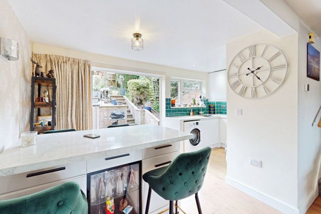 63, Wessex Drive, Cheltenham photo 2