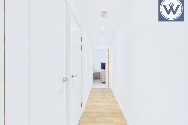 20 Kingfisher Heights ,Flat, Kingfisher Heights, London photo 3