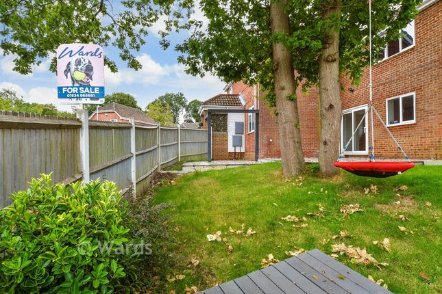 12, Olivine Close, Chatham photo 4