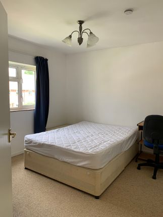 Semi-detached house to rent in Chatham Road, Winchester