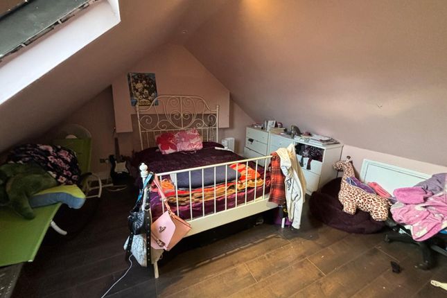 Thumbnail Room to rent in Moore Avenue, Grays, Essex