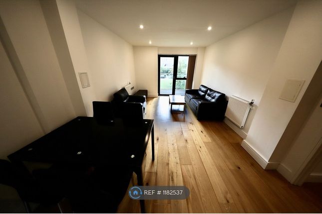 Thumbnail Flat to rent in Mercury House, London