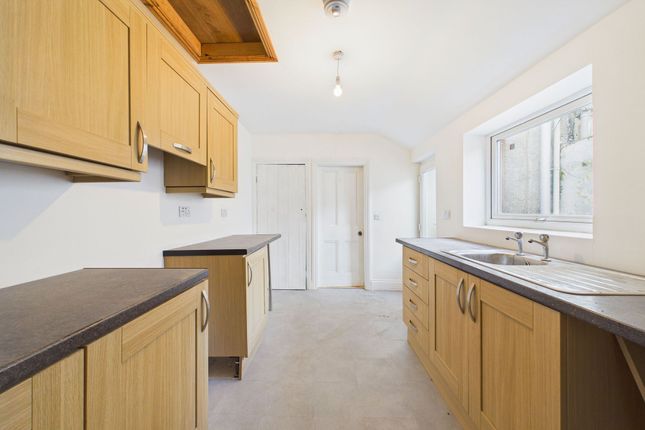 37 Crossfield Road, Cleator Moor photo 4