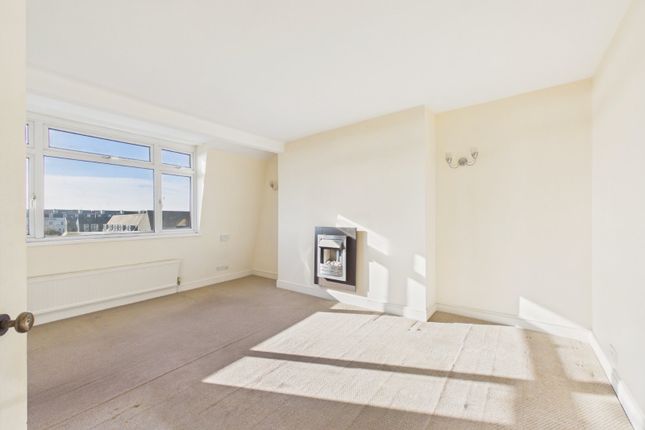 Flat 6, 7, Clifton Gardens, Kent photo 3