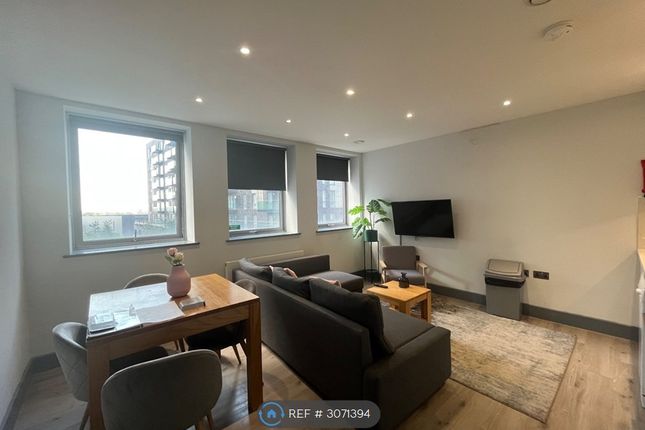 Flat, Jenga Court High Road, Wembley photo 2