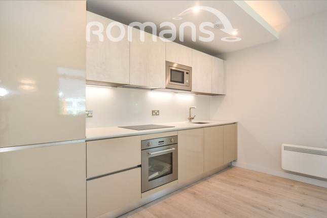 31, Blu Bracknell, Bracknell photo 2