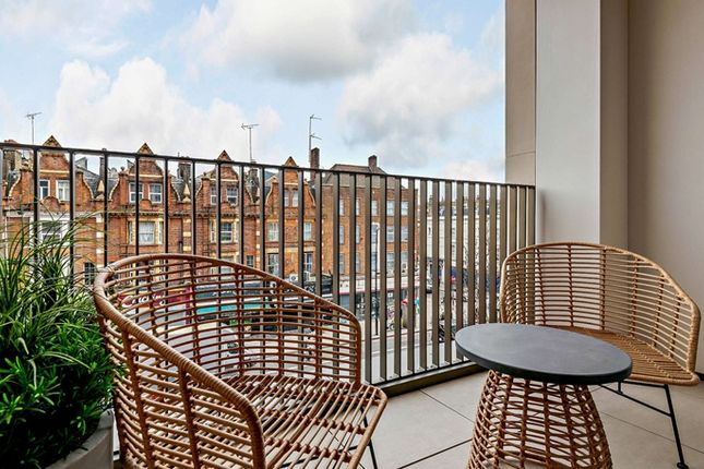 Flat to rent in West End Gate, London