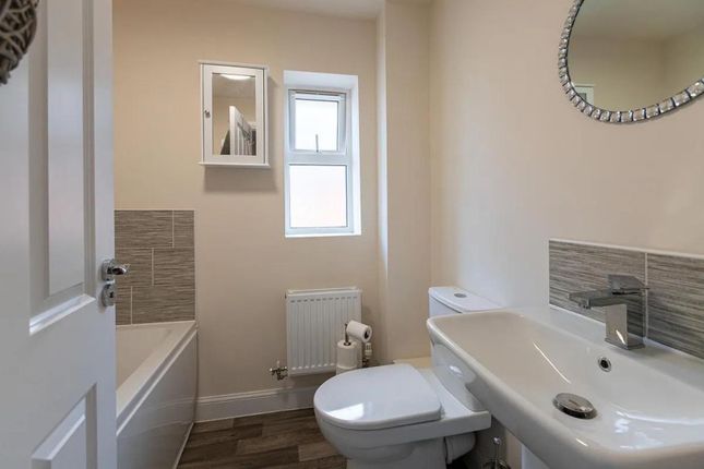 Town house for sale in Grand Junction, Aylesbury