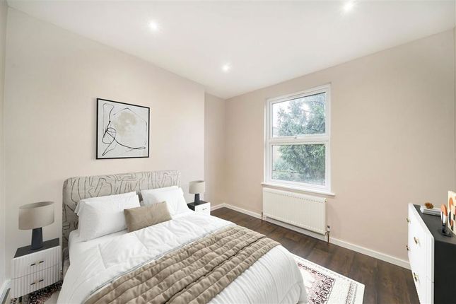 Flat B, 83, Cavendish Road, London photo 4