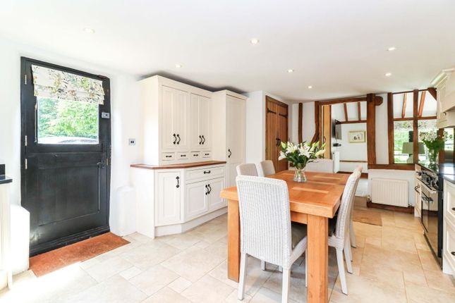 Meadow Barn, Chesham Road, Bellingdon photo 4