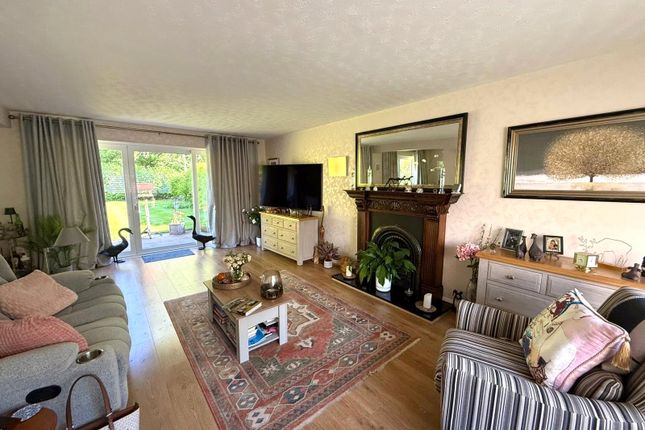 21, Lynton Close, Cheshire photo 2