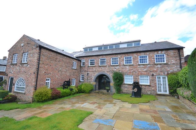 2 bed flat for sale in Pinfold Street, Macclesfield SK11