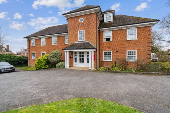 Flat for sale in Asquith House, Guessens Road, Welwyn Garden City