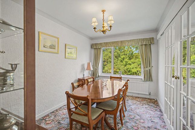 8 Cranleigh Close, Warrington photo 4