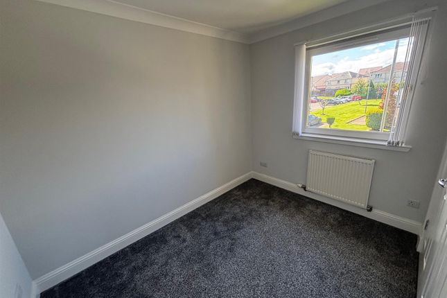 16, Millhall Court, Plains photo 3