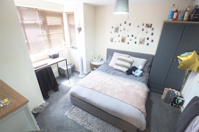 Grimthorpe Place, Leeds photo 4
