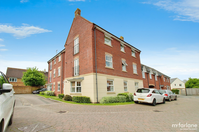 Thumbnail Flat for sale in Stackpole Crescent, Swindon, Wiltshire