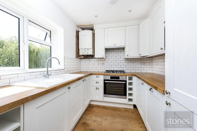 54B, Chapter Road, London photo 2