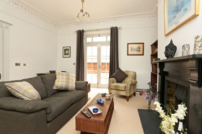 1 bed flat to rent in Rodney Road, Cheltenham GL50