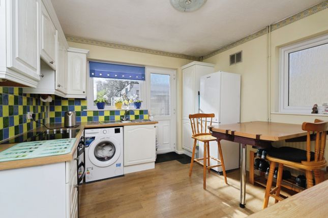 14, Horam Park Close, Heathfield photo 3