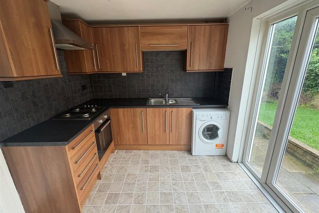 175, Old Road, Bradford photo 4