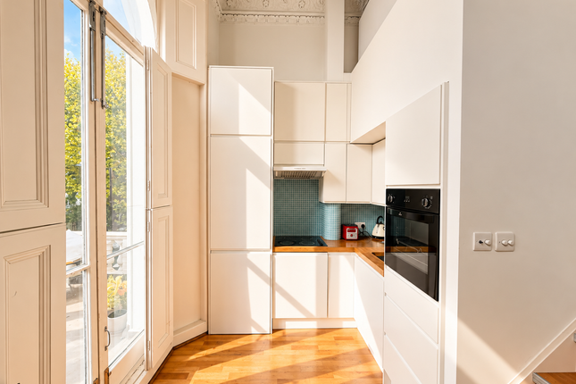 Inverness Terrace, London photo 5