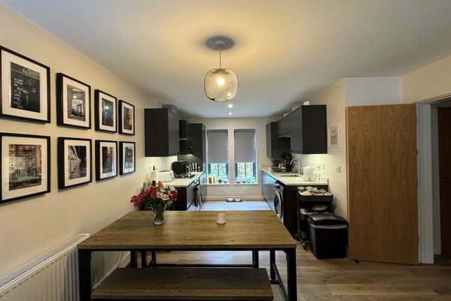 Samuel Wood Close, Glossop photo 4