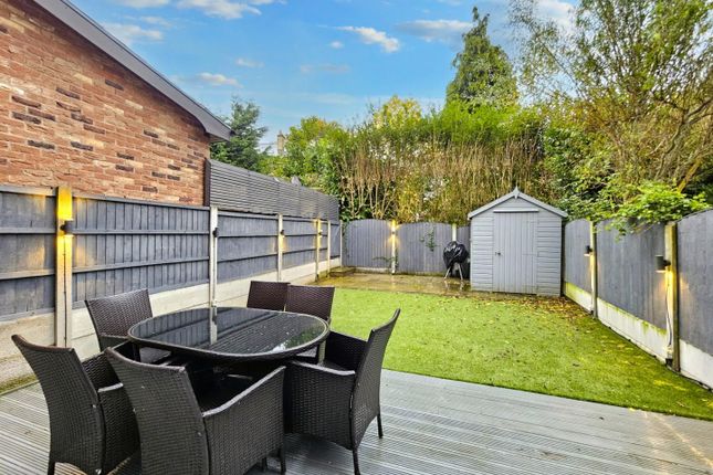 22, Ash Grove, Altrincham photo 4