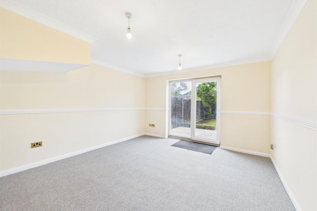 Exbury Way, Nuneaton photo 2