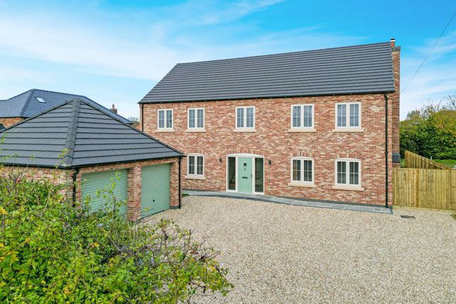 Thumbnail Detached house for sale in Fleets Road, Sturton By Stow