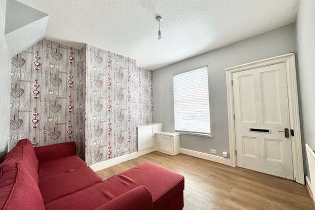 30, James Street, Louth photo 2