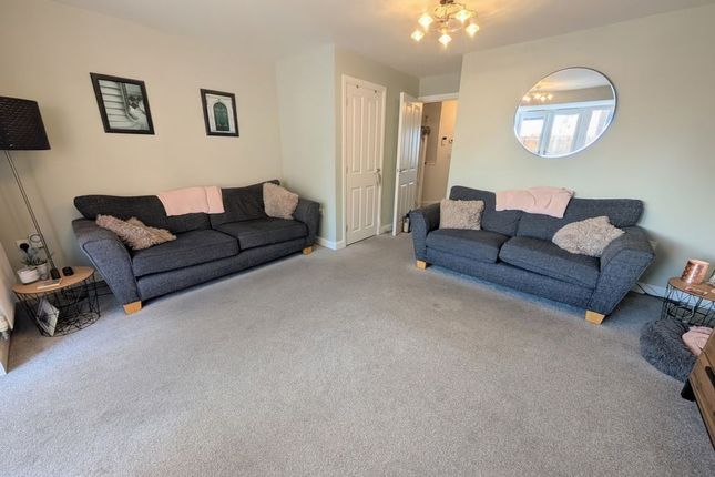 26, Fleece Lane, Nuneaton photo 3