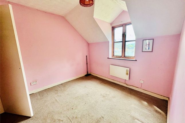 4, Meadow Court, Great Yarmouth photo 4