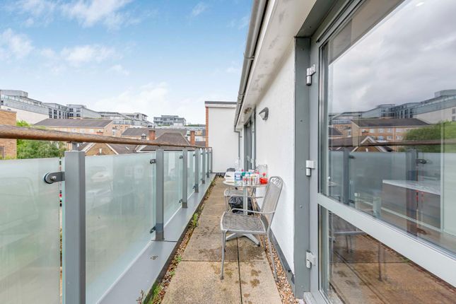 Thumbnail Flat for sale in Elbe Street, Fulham, London