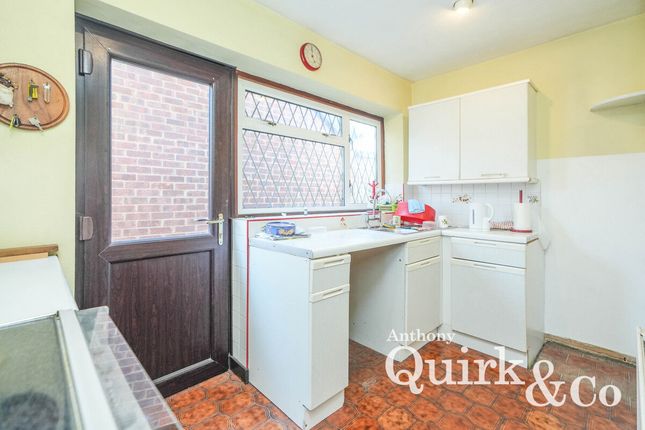 65, South Parade, Canvey Island photo 4
