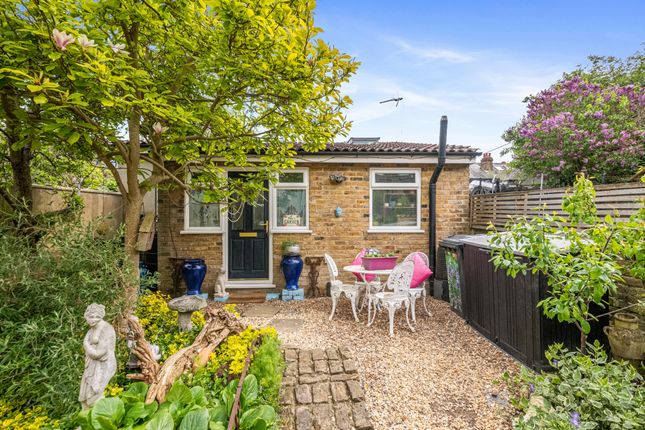 End terrace house for sale in Osterley Park View Road, Hanwell