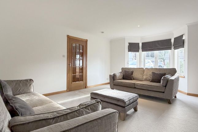7, Covesea Grove, Elgin photo 3