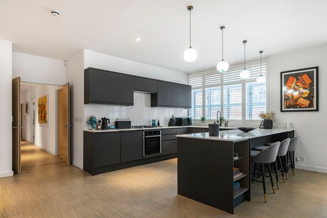 Penthouse, 22, Shepherdess Walk, London photo 4