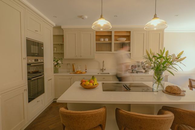 71, Platts Lane, London photo 4
