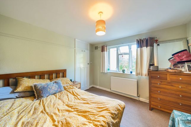 11, Park Close, Kingston Upon Thames photo 4