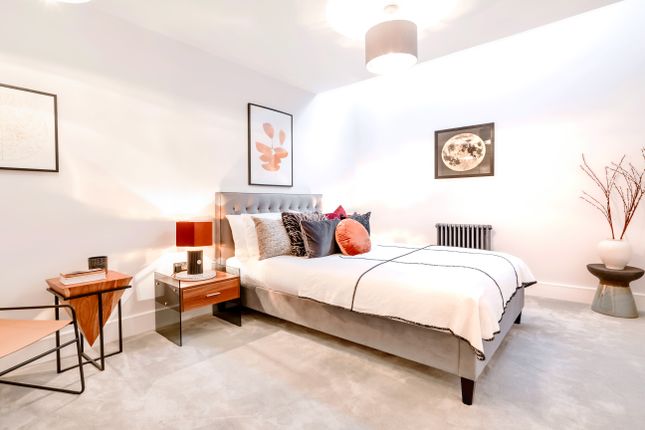 Duplex to rent in 10-11 King's Mews, Bloomsbury