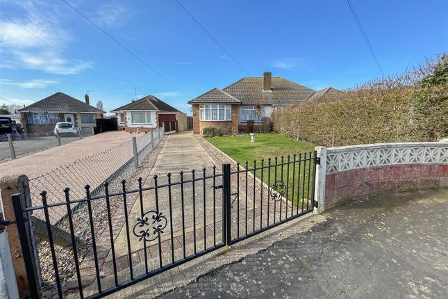 3-bed house on 104, Tudor Green, Clacton-On-Sea, £250,000