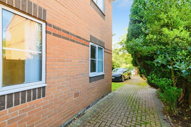 Flat 2, Longview Court,, Longview Drive, Swinton photo 2