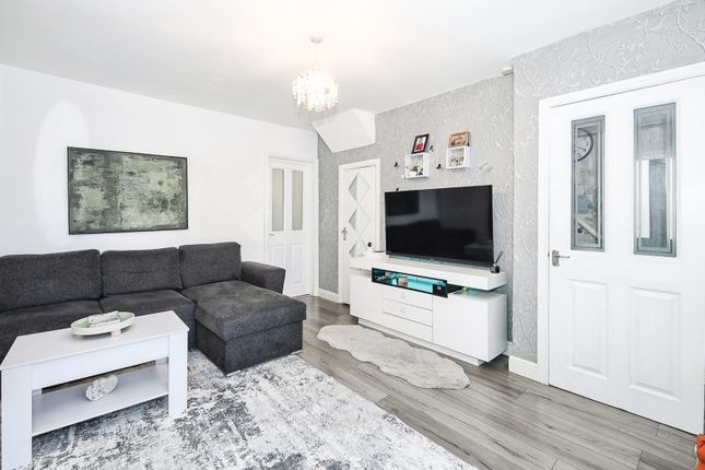 46, Eatesbrook Road, West Midlands photo 2