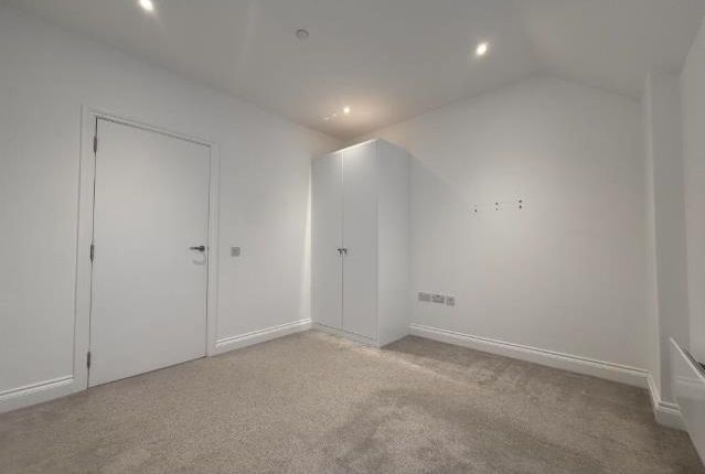 Flat 15, 89, The Exchange, Marlowes, Hemel Hempstead photo 5