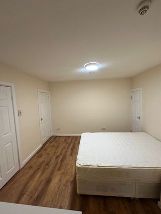 Flat 5, 46-48 Cardigan Street, Luton photo 3