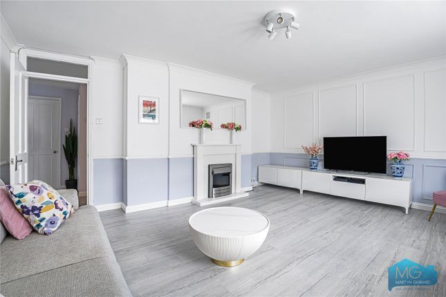 16, Albert Close, London photo 2