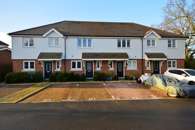 Thumbnail Terraced house to rent in 10 Longhurst Drive, Billingshurst, West Sussex
