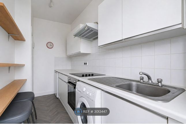 Third Floor Flat, Ladbroke Grove, London photo 5